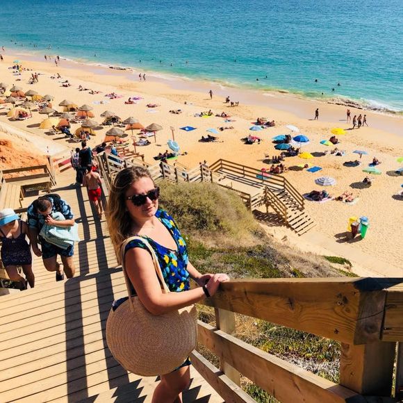 Meet your Posher, Emilie - Picture 1 of 1